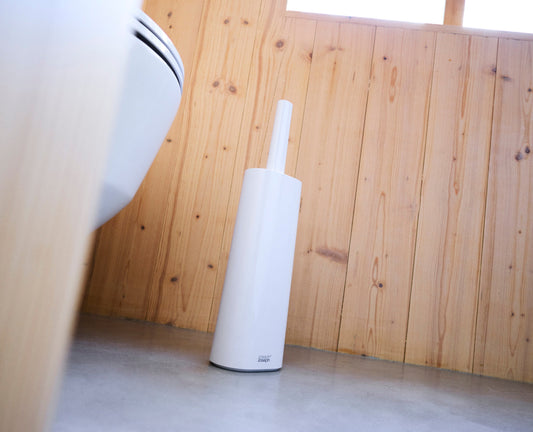 [hidden] [lifestyle] Flex™ TriBlade White Toilet Brush