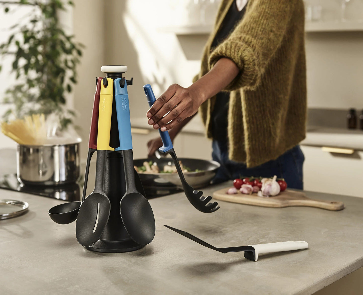 Elevate™ 6-piece Utensil Set with Storage Stand - 10544 - Image 3