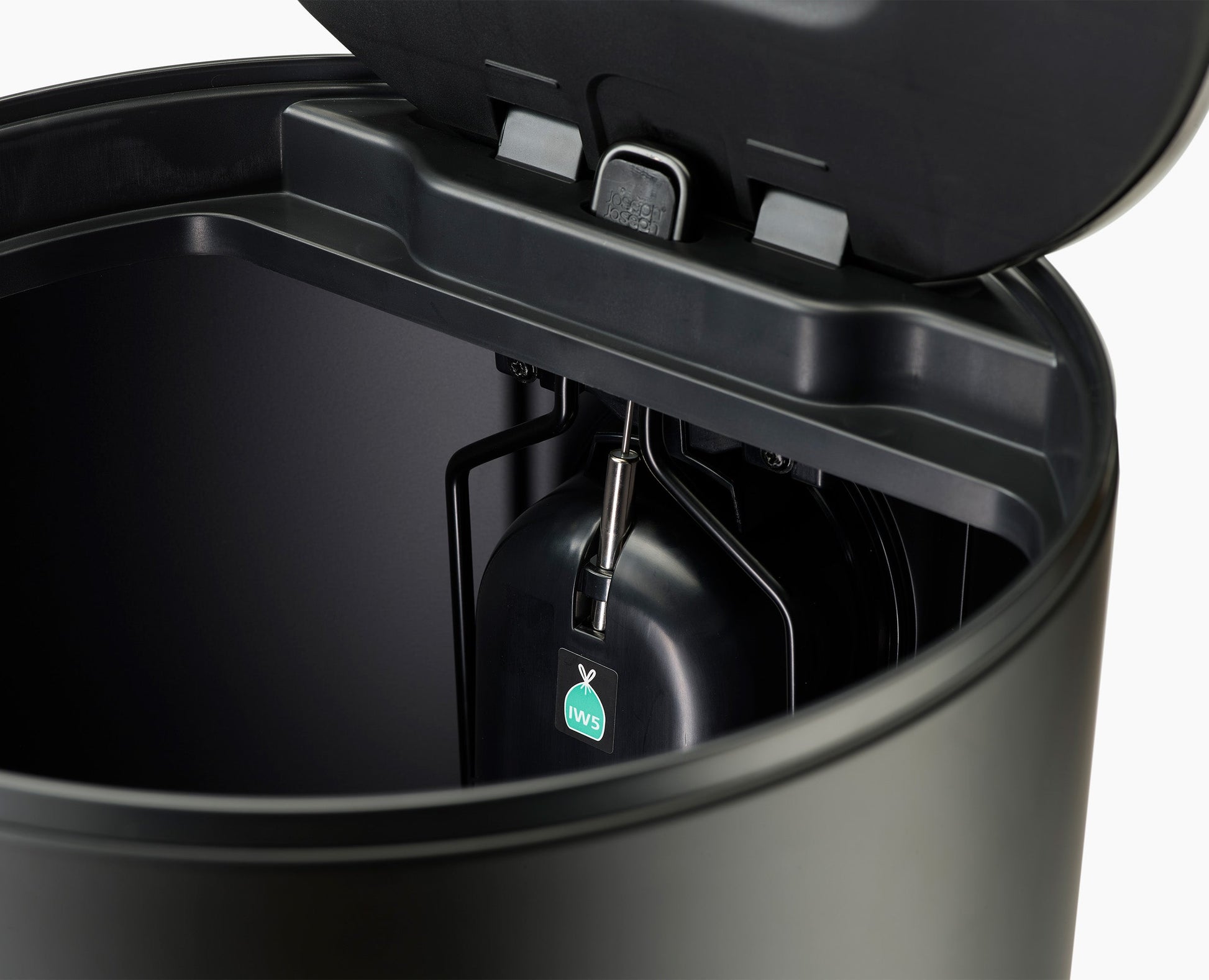[half-width] Arc™ 30L Easy-push Matt Black Pedal Bin Starter Set
