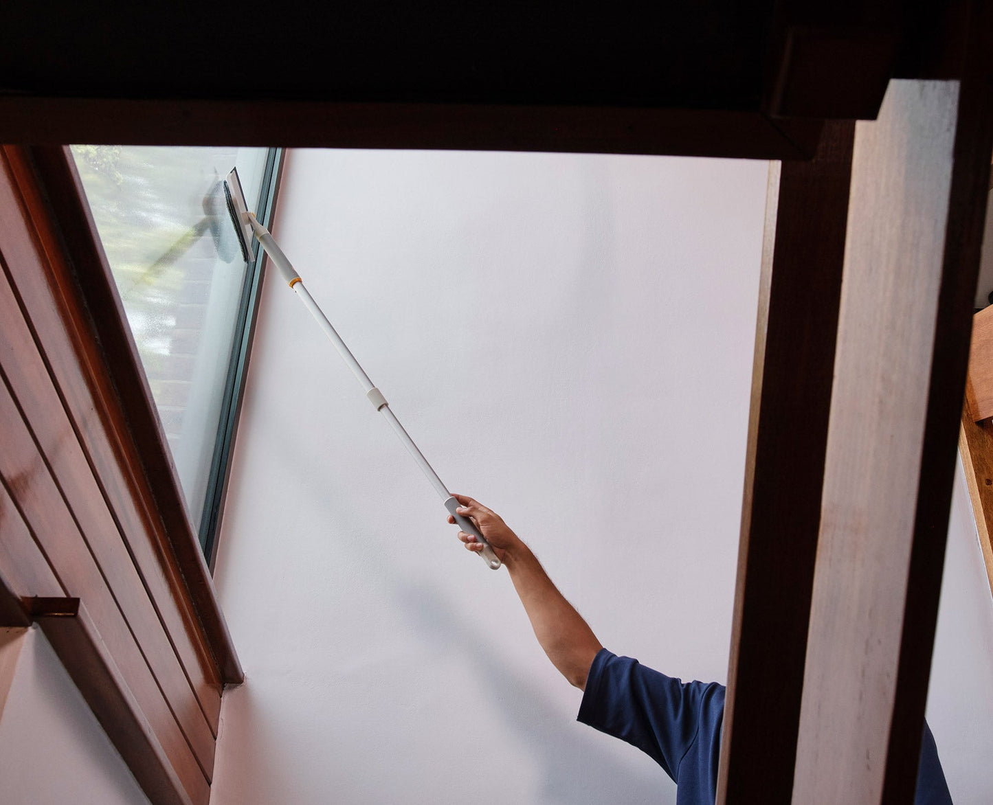 [half-width] CleanTech 2-in-1 Glass Cleaning Tool