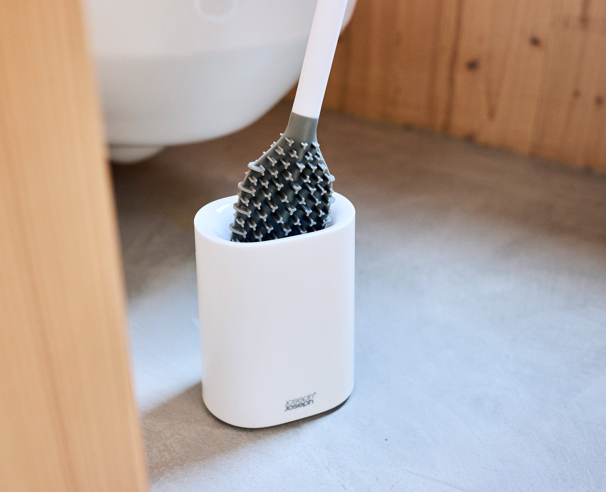 Flex™ TriBlade Lite White Toilet Brush
