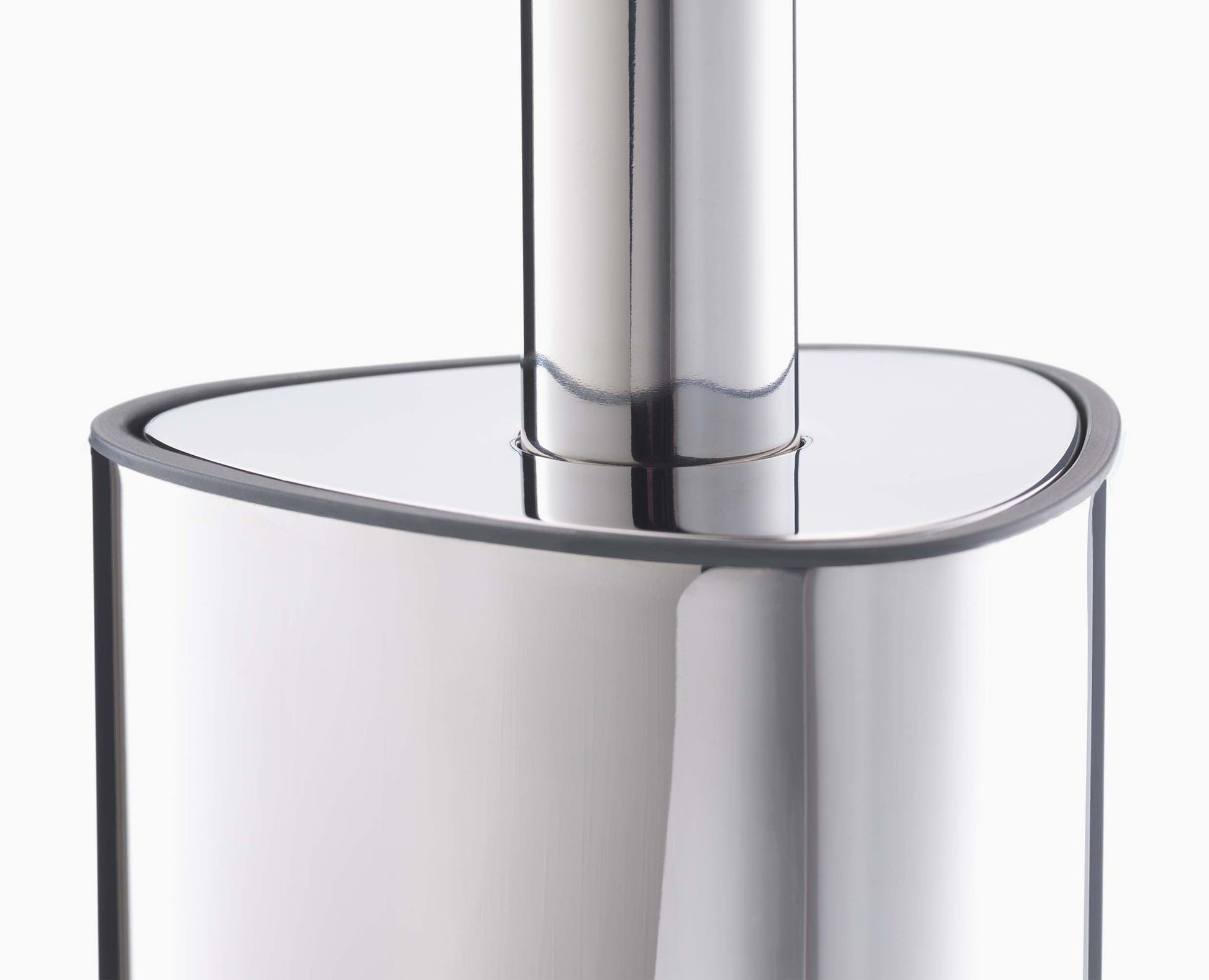 [half-width] Flex™ 360 Luxe Toilet Brush with Stainless-steel Finish - 70583 - Image 5