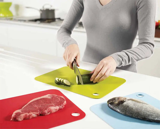 [lifestyle] [hidden] - Pop™ 3-piece Chopping Mat Set - 92104 - Image 2
